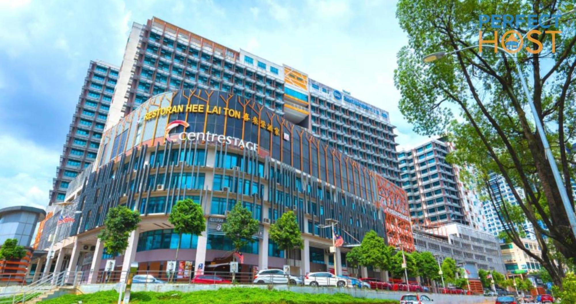 Centrestage Petaling Jaya By Perfect Host Hotel Exterior photo The hotel in 2015
